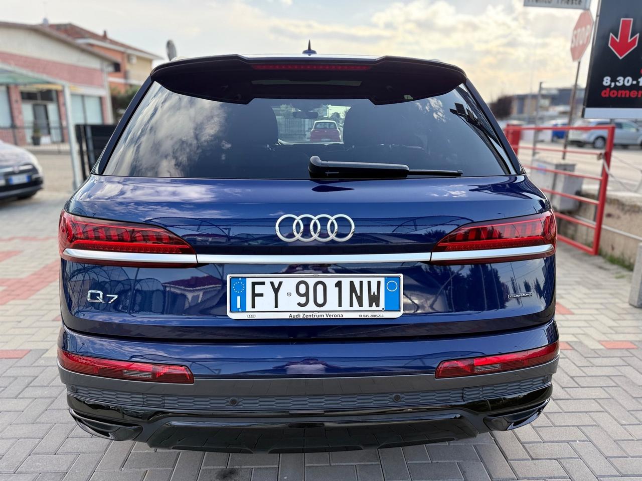Audi Q7 50 TDI quattro tiptronic S-LINE Plus 7 POSTI