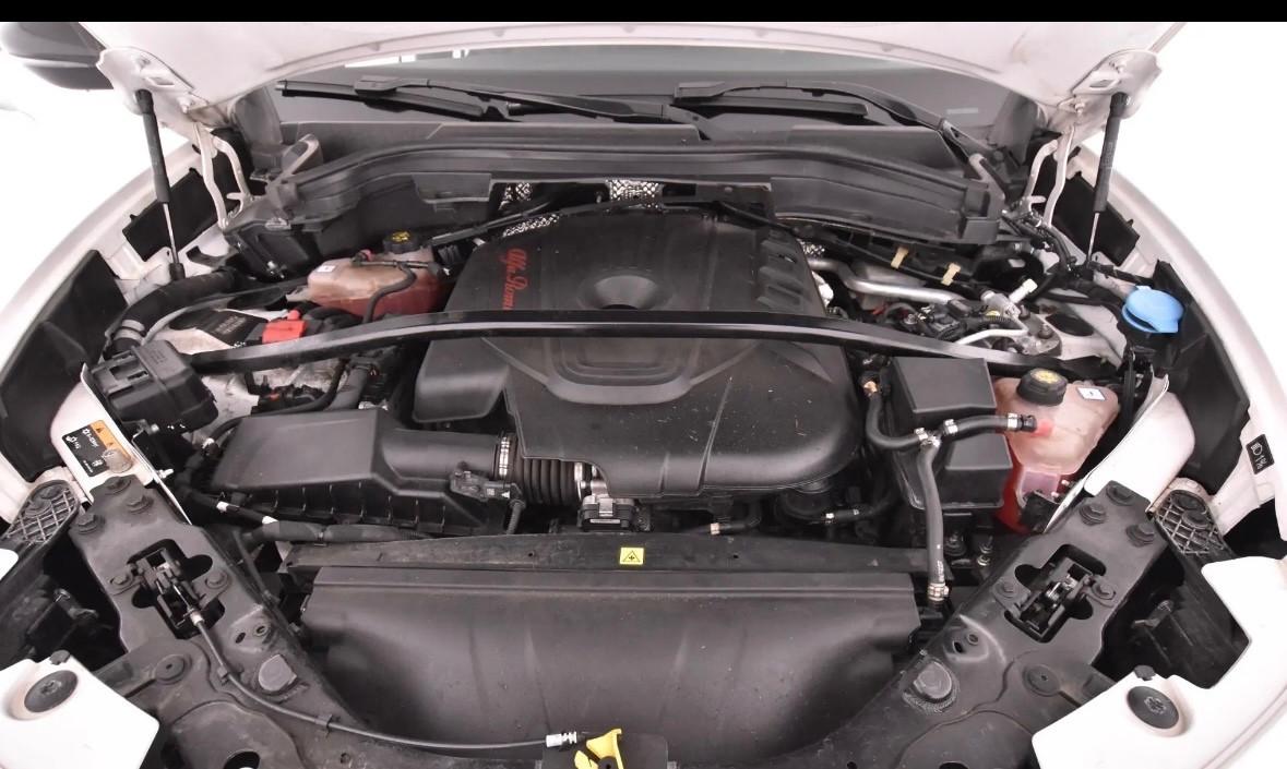 Alfa Romeo Stelvio 2.2 Turbodiesel 210 CV AT8 Q4 Veloce