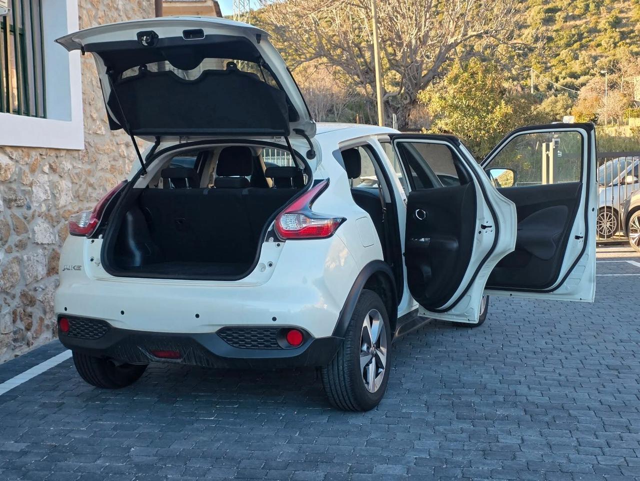 Nissan Juke 1.6 GPL Acenta