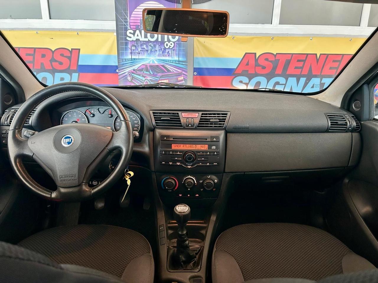 FIAT STILO COUPE' PER NEOPATENTATI *6 SPEED E TI SENTI SHUMY!*BENZINA1.4 16V 95CV* CLIMA + CERCHI IN LEGA + VETRI NERI*