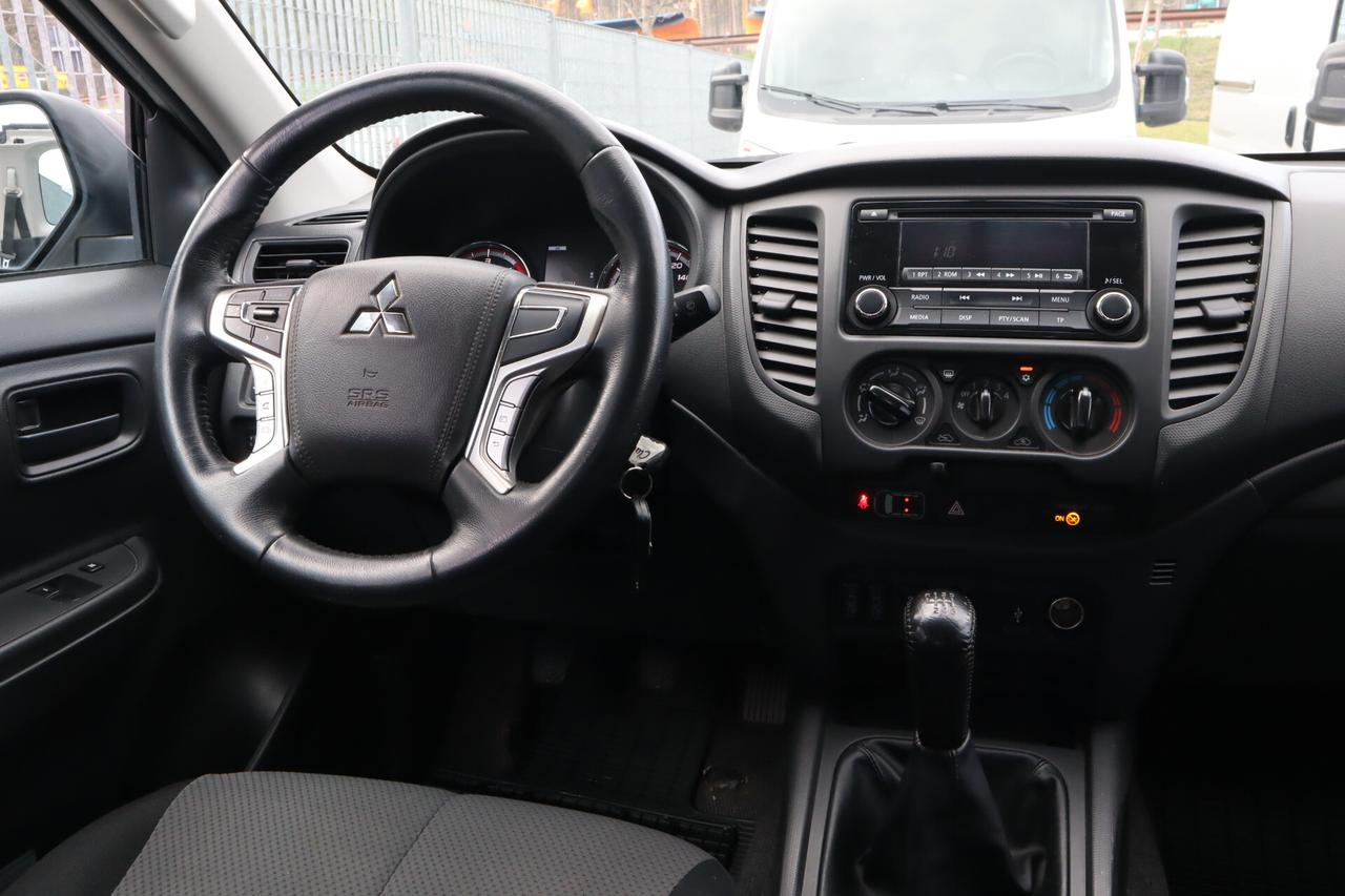 Mitsubishi L200 Club-Cab Gancio SOLO 36.000KM!