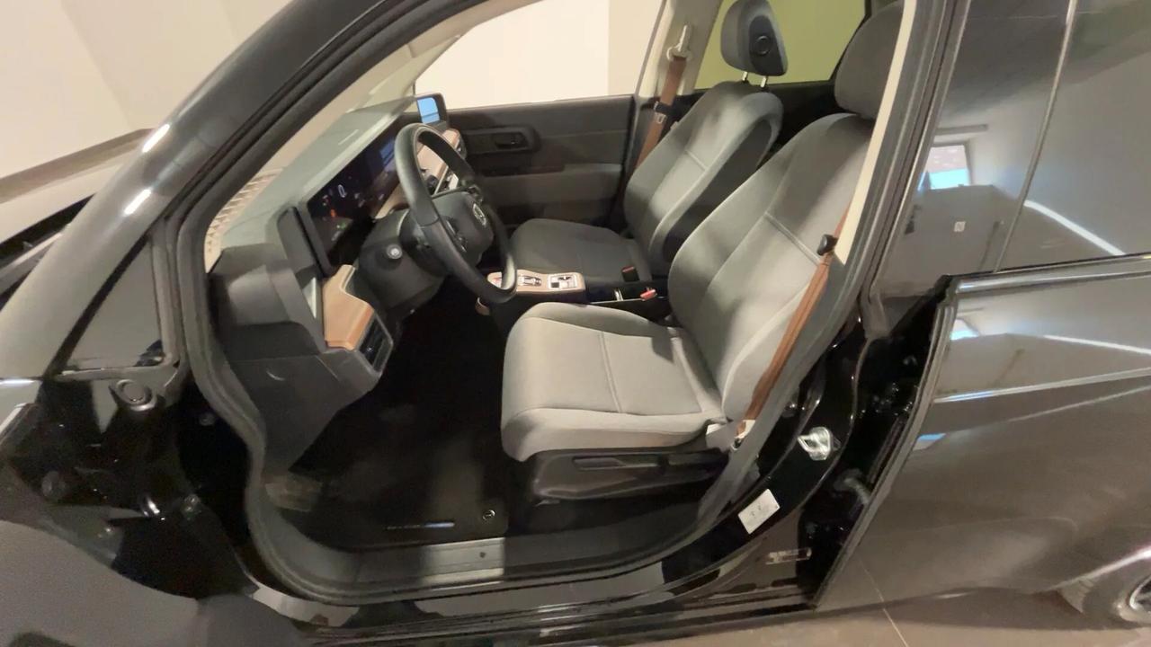 Honda e Advance 17