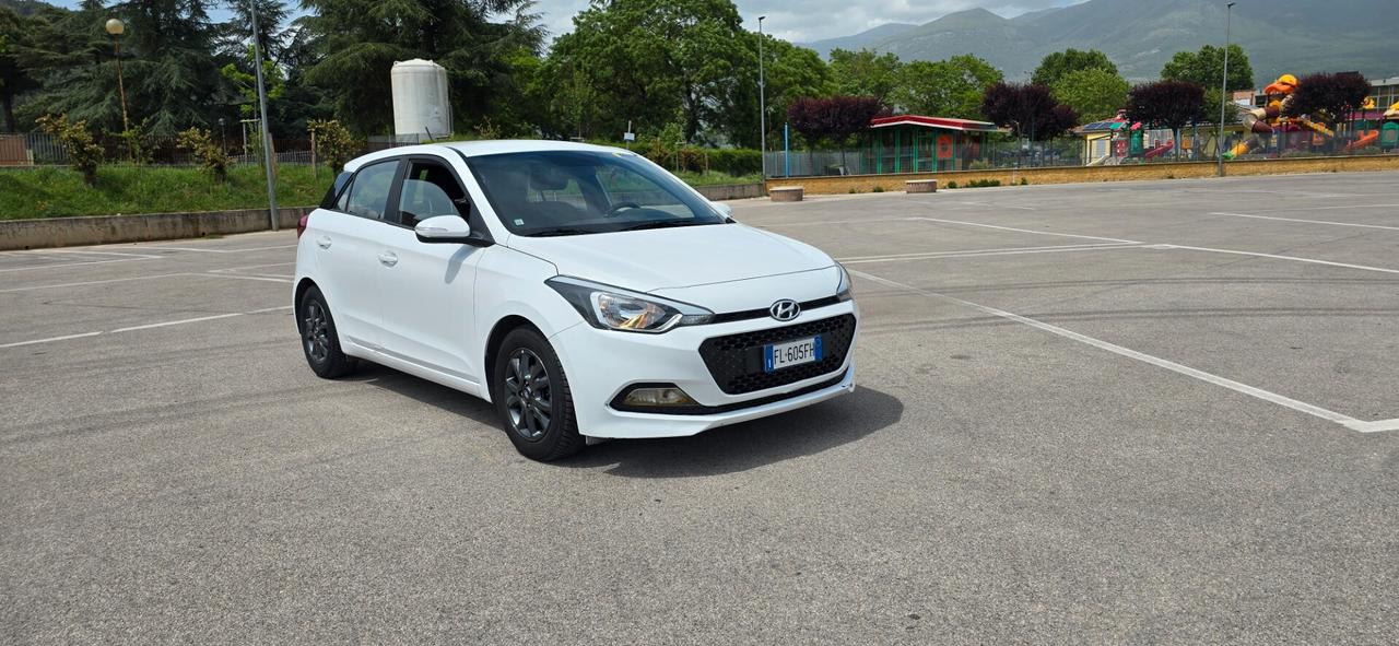 Hyundai i20 1.2 5 porte Econext Blackline