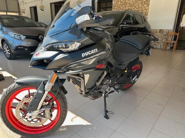 Ducati Multistrada V2 s