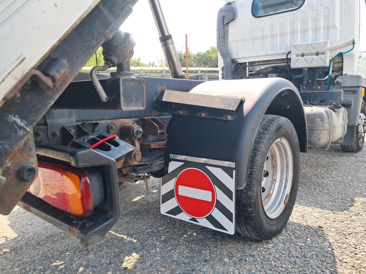 CABSTAR 3.0 RIBALTABILE TRILATERALE