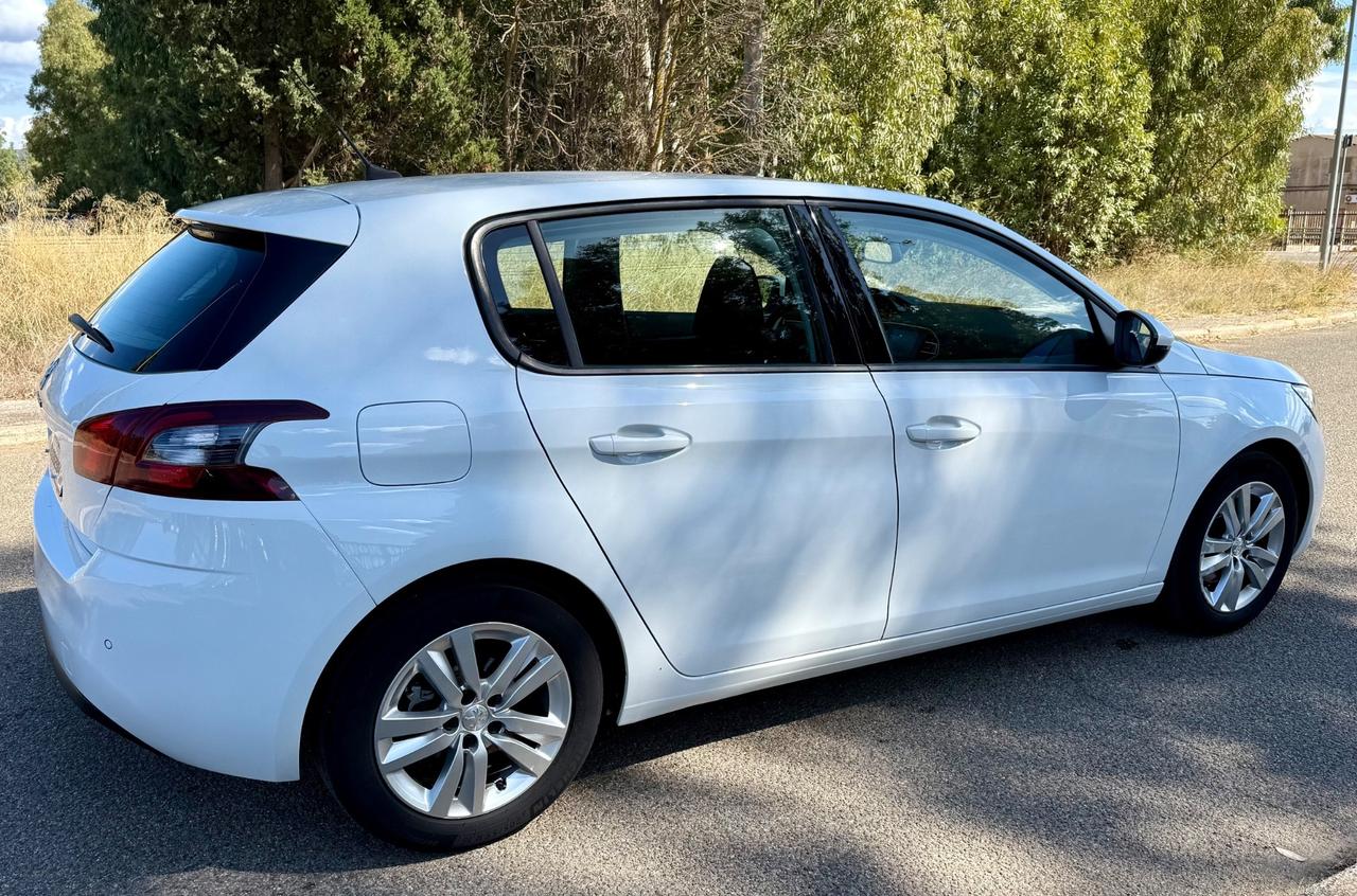 Peugeot 308 BlueHDi 130 S&S Business