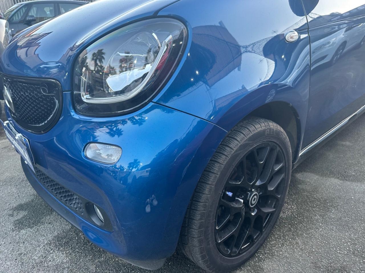 Smart ForFour 70 1.0 twinamic Passion sedili riscaldabili cambio f1 veglia