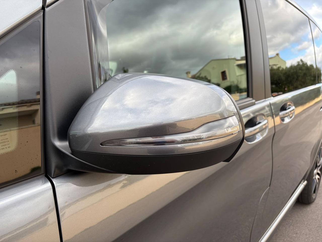 Mercedes-Benz V 250 D Sport #7468