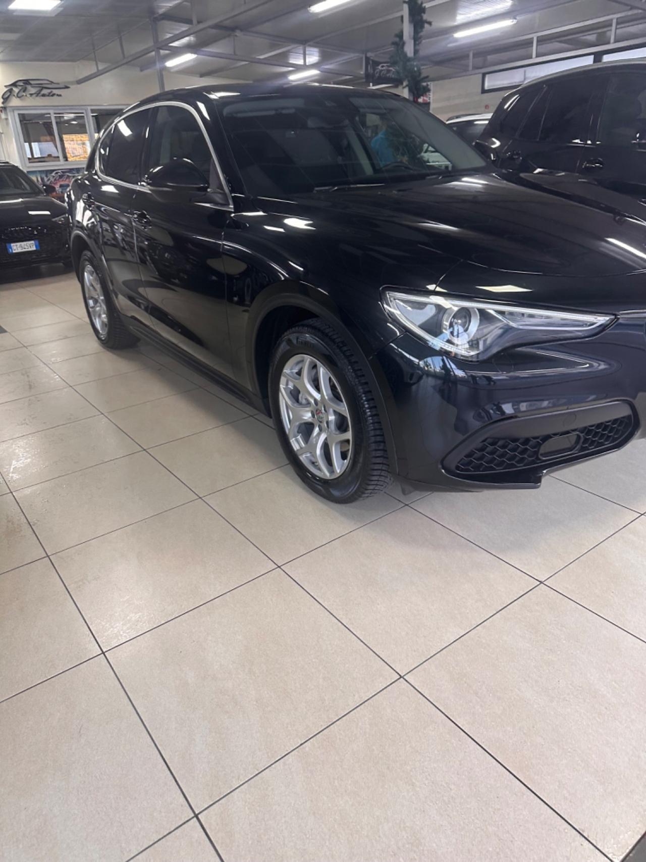 Alfa Romeo Stelvio 2.2 Turbodiesel 160 CV AT8 RWD Business