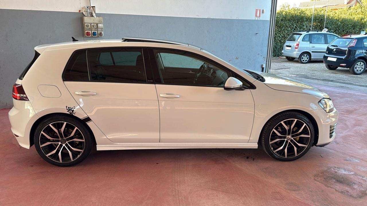 Volkswagen Golf 2.0 TDI 5p. 4MOTION Highline BlueMotion Technology