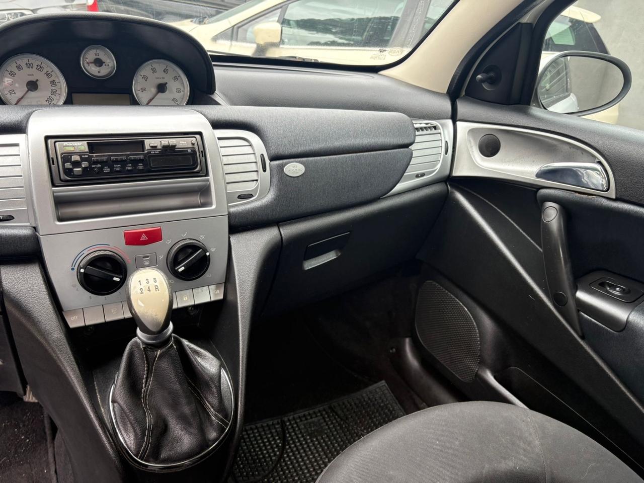 Lancia Ypsilon 1.2 Modamilano 60CV Ok Neopatentati