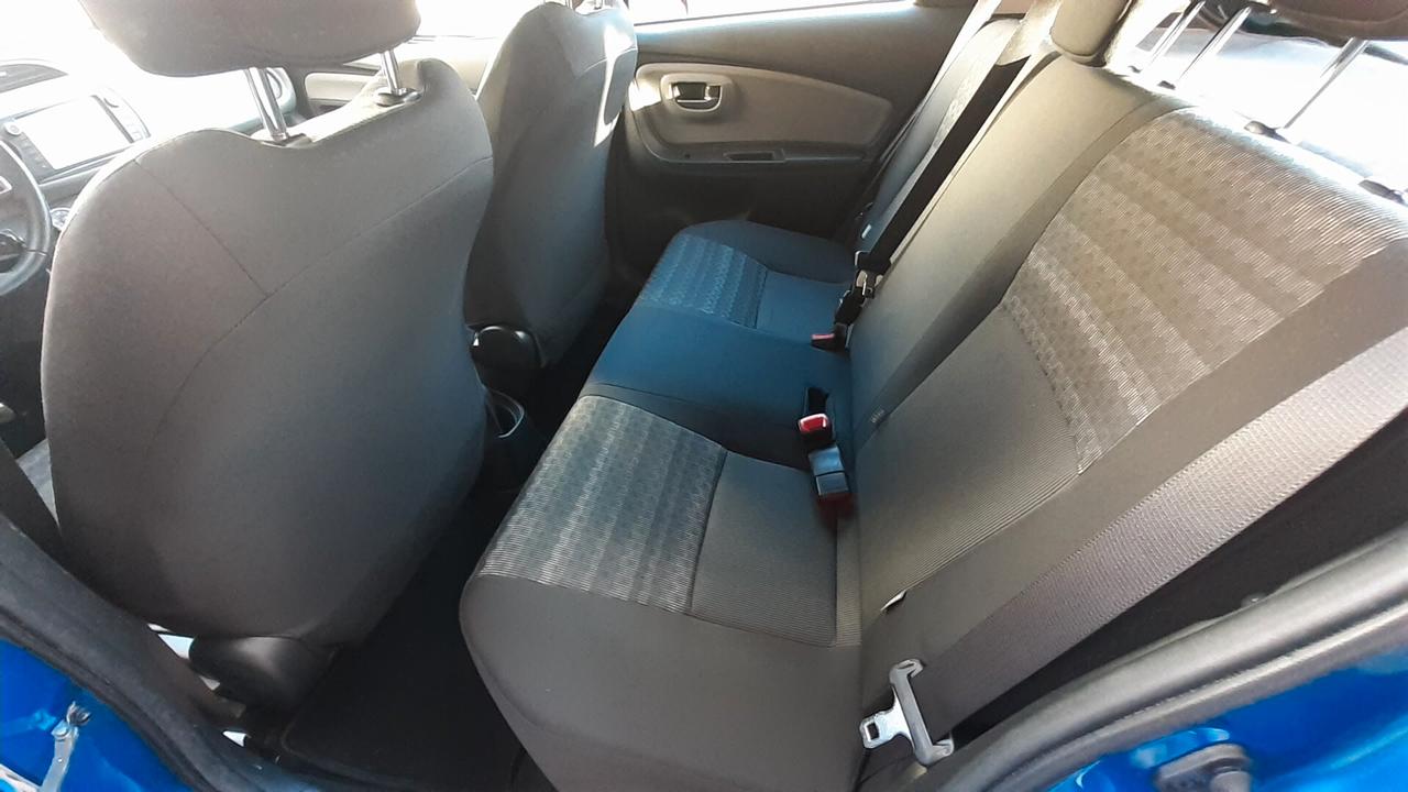 Toyota Yaris 1.0 benzina 5 porte ideale neopatentati