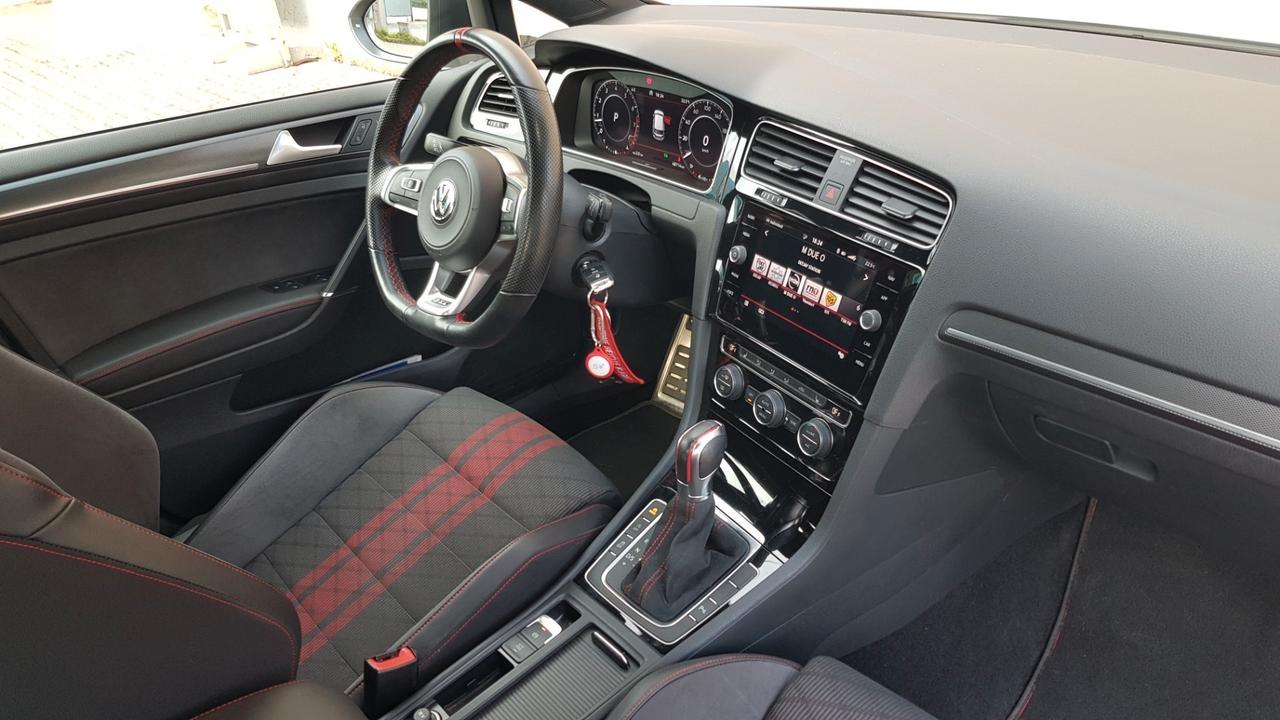 Volkswagen Golf GTI 7.5 GTI DSG TCR ACC - VIRTUAL COCKPIT