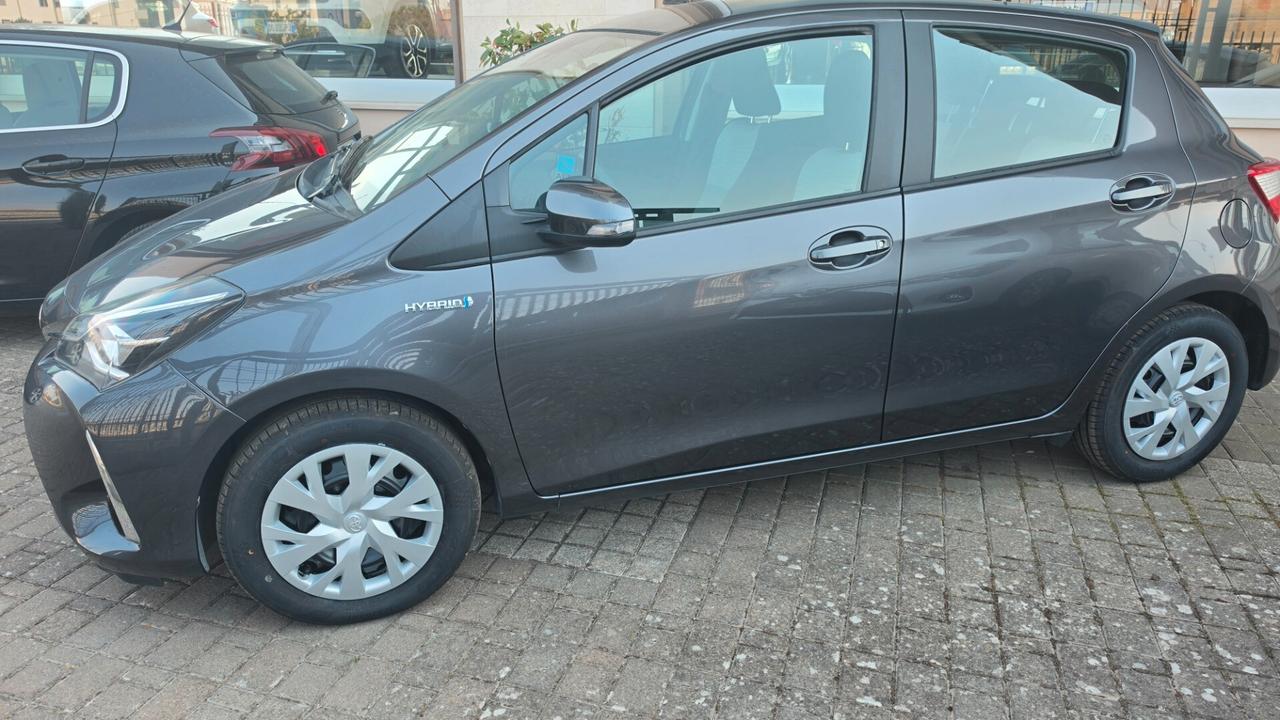 Toyota Yaris 1.5 Hybrid 5 porte Active