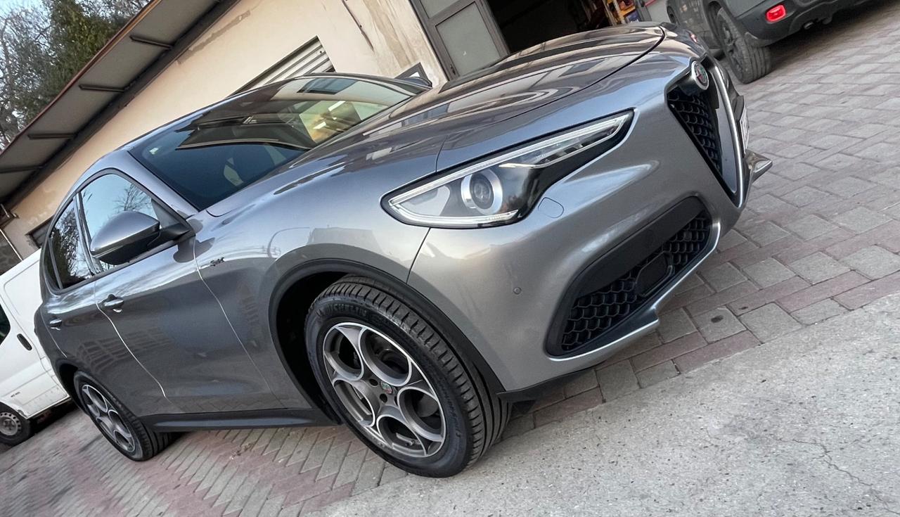 Alfa Romeo Stelvio 2.2 Turbodiesel 190 CV AT8 Q4 Sprint