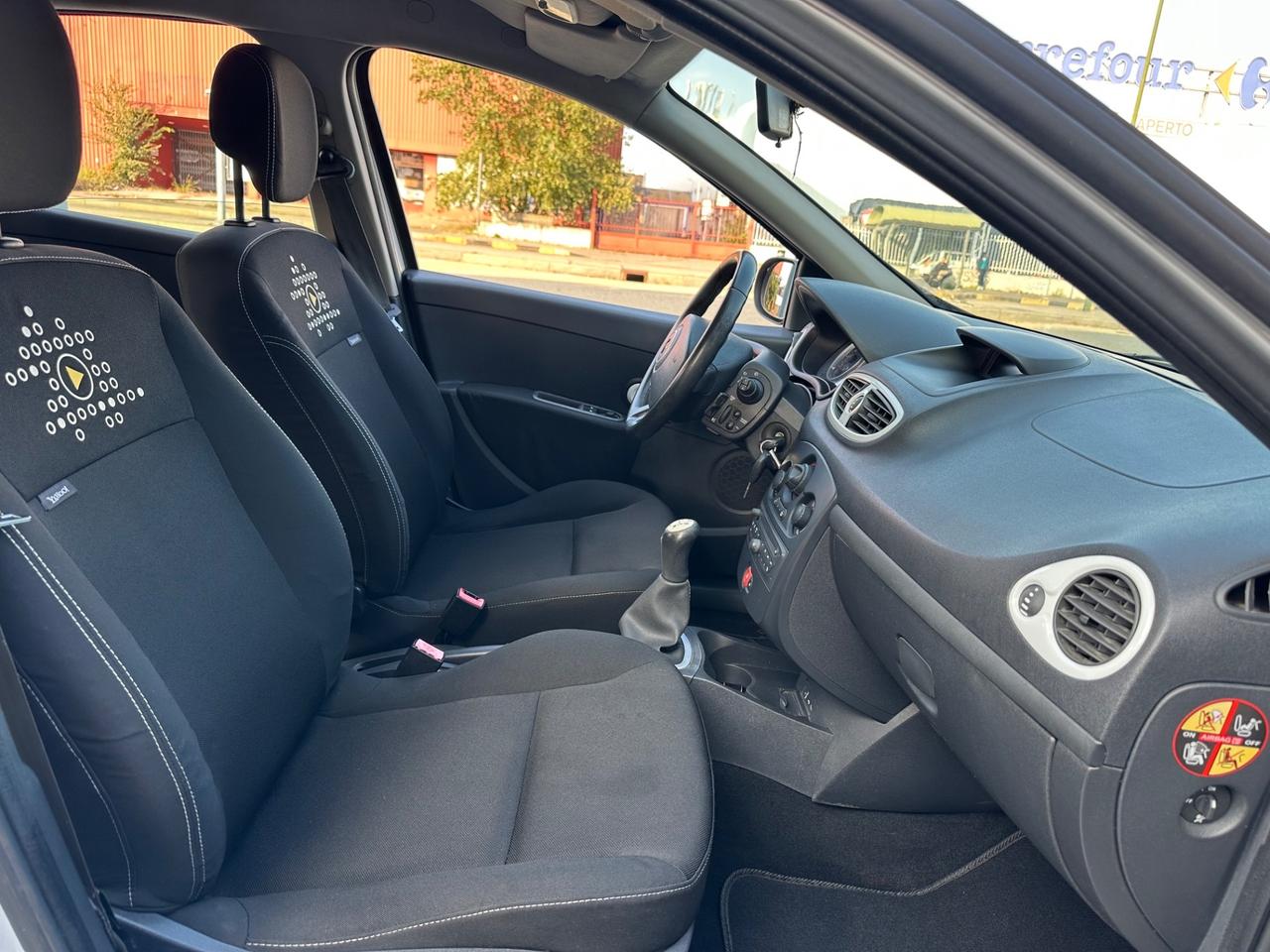 Renault Clio 1.2 16V 5 porte GPL della casa fino 2032