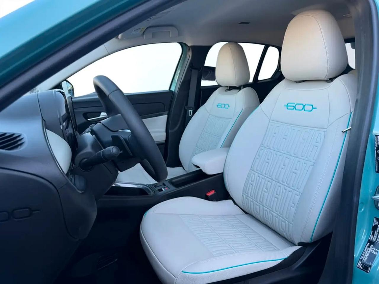 Fiat 600 Hybrid 110 CV DCT MHEV La Prima