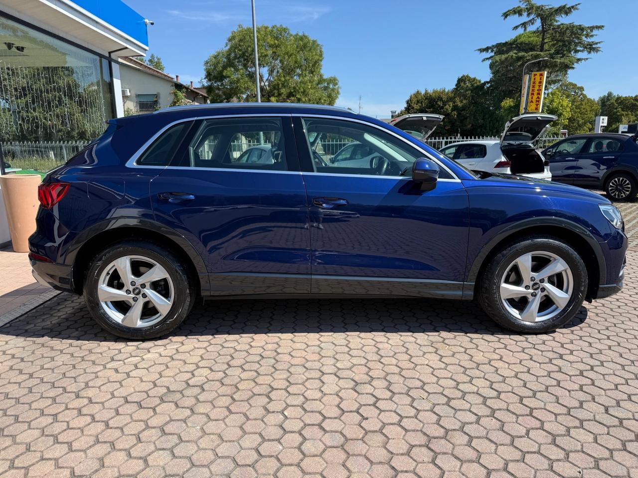 Audi Q3 35 TDI quattro S tronic Business Advanced