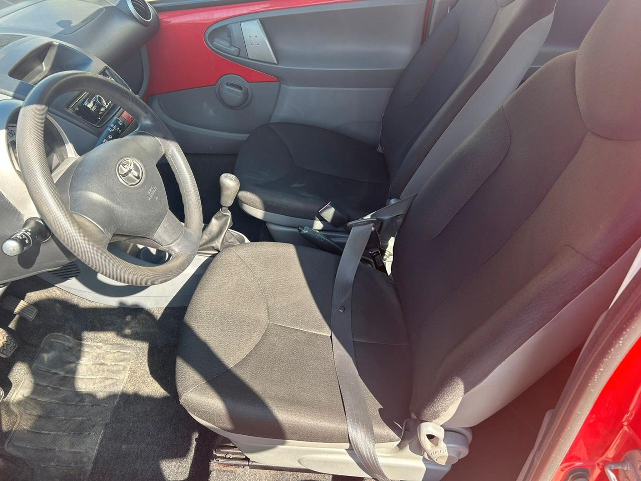 Toyota Aygo 1.0 12V VVT-i 3 porte Sol Red Edition