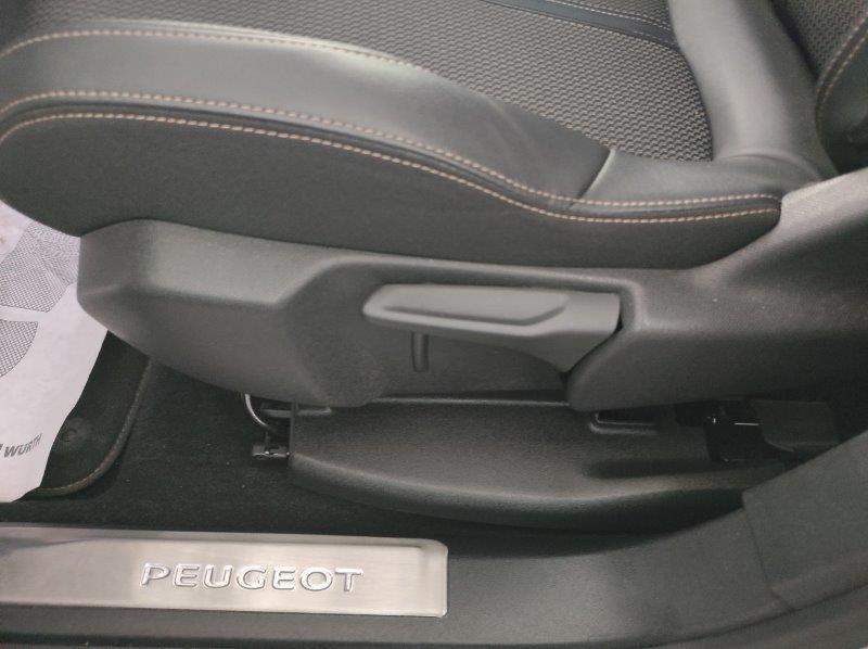 PEUGEOT 3008 2ª serie - 3008 BlueHDi 130 S&S EAT8 GT