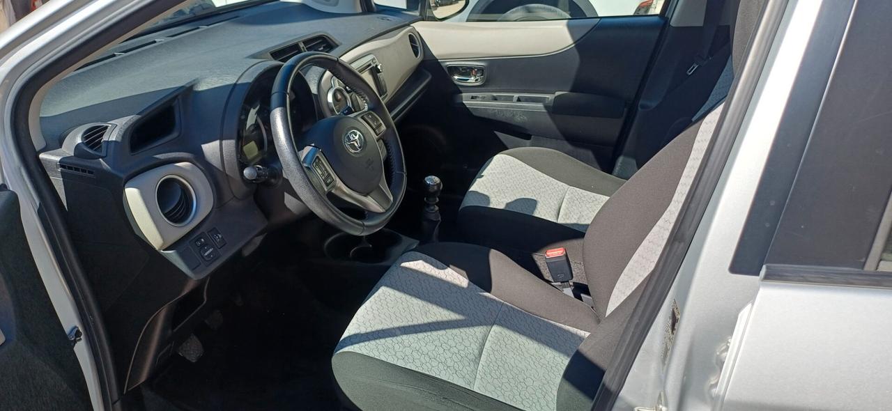 Toyota Yaris 1.4 D-4D 5 porte Lounge