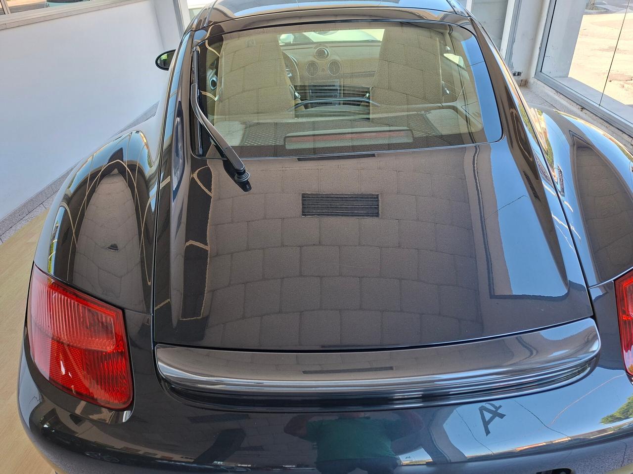Porsche Cayman 2.7