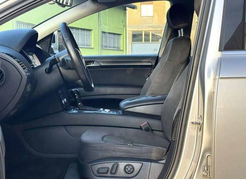 Audi Q7 Q7 3.0 V6 TDI 233CV quattro tiptronic ** 7 POSTI ** ** OFFERTA RISERVATA SOLO PER OPERATORI DEL SET
