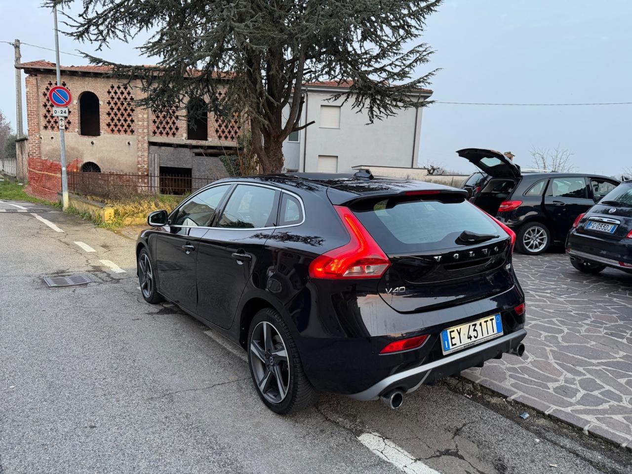 Volvo V40 D2 1.6 R-design Kinetic