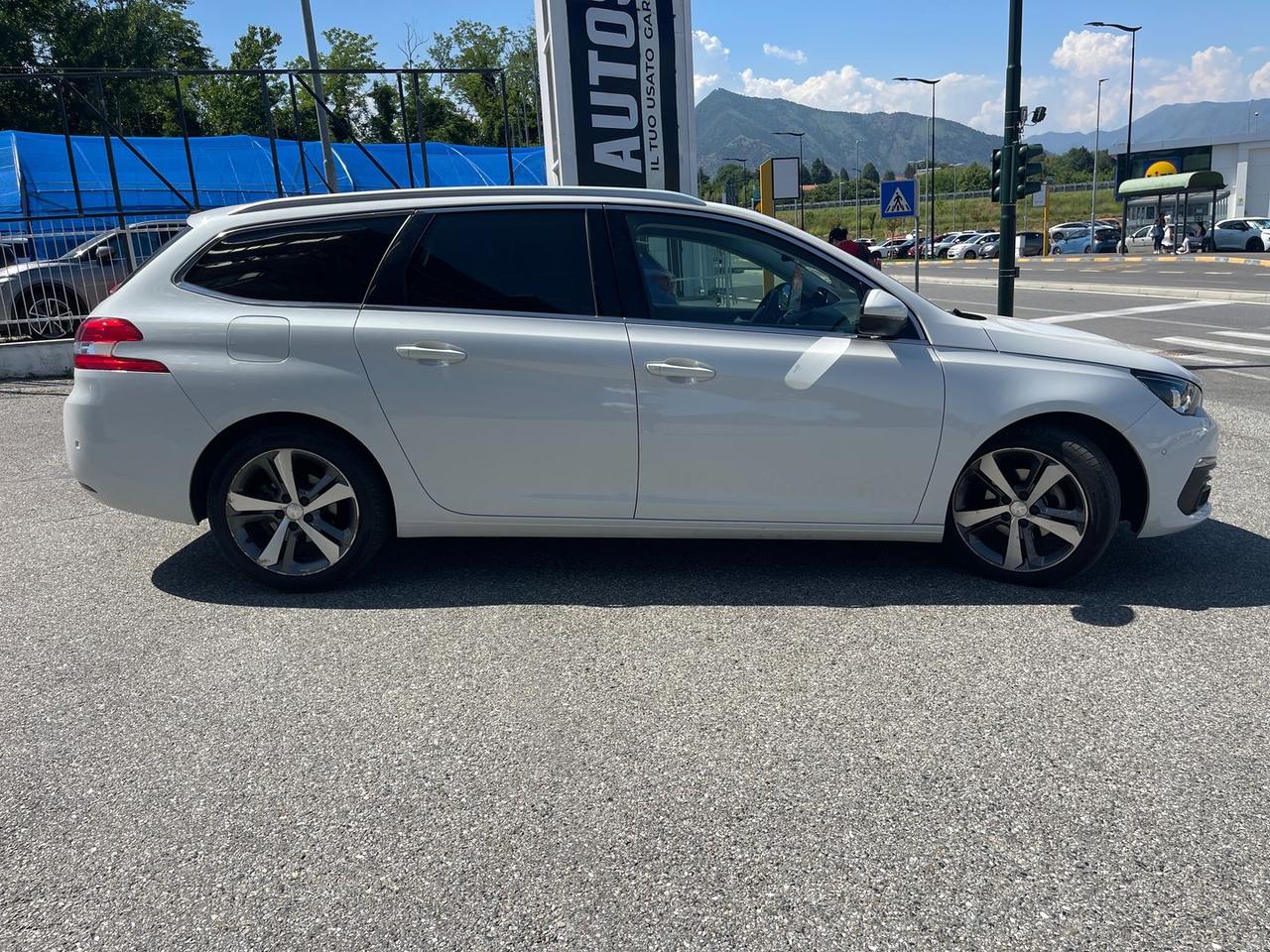 Peugeot 308 Allure 1.5 Blue HDI 130 * PROMO #11040