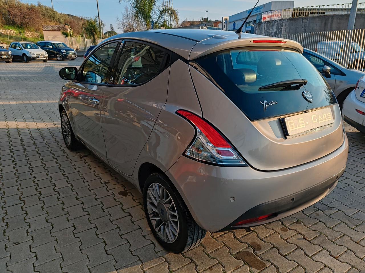 Lancia Ypsilon 1.2 BENZINA GPL