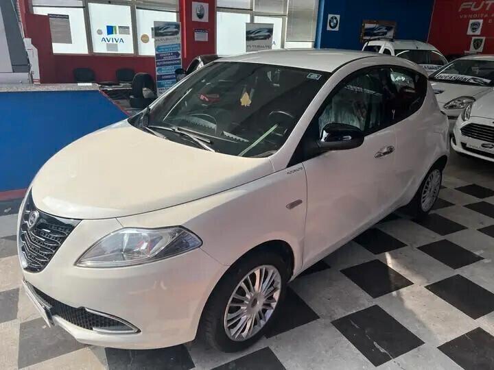 Lancia Ypsilon 1.2 Benzina Platinum S/S 69CV - IDEALE NEO PATENTATI! PASSAGGIO E GARANZIA 12 MESI COMPLETA