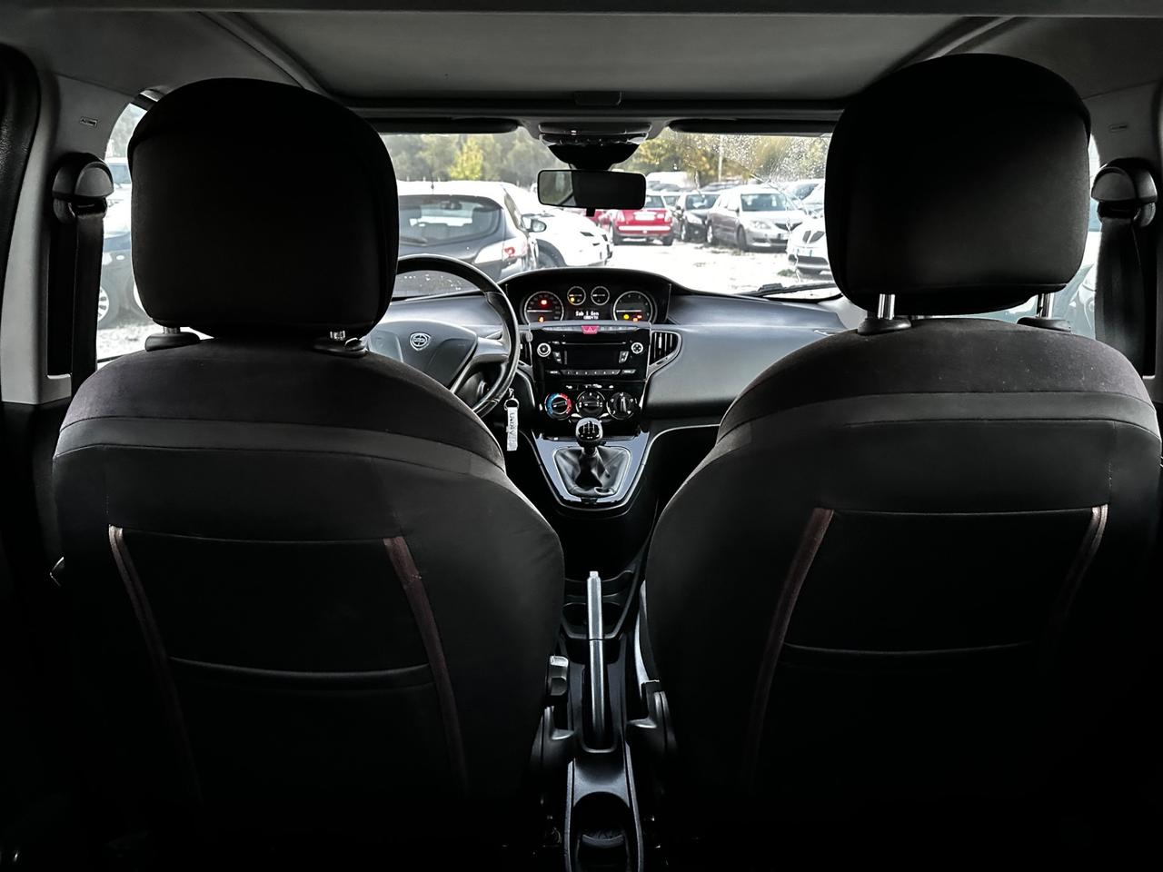 Lancia Ypsilon 1.3 MJT 16V 95 CV 5 porte S&S Silver