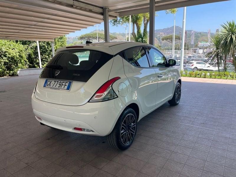 Lancia Ypsilon 1.0 FireFly 70cv S&S Hybrid GOLD