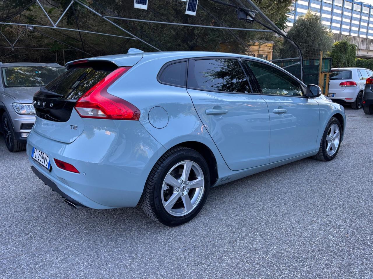 Volvo V40 T2 Kinetic BENZINA OK neopatentati