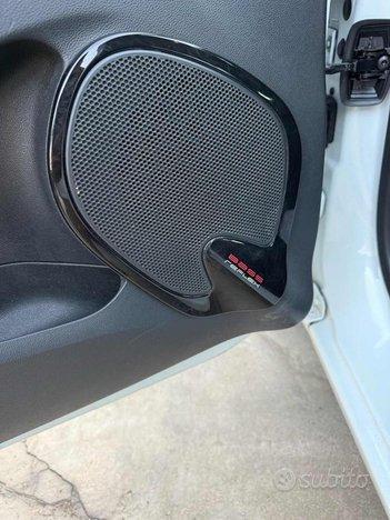 RENAULT Clio dCi 8V 75 CV 5 porte Moschino Life