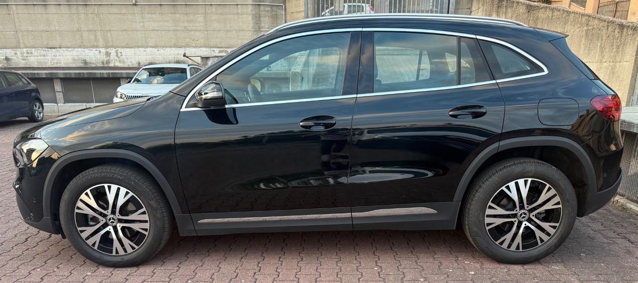 Mercedes-benz GLA 180 Mhev Aut. PARI AL NUOVO - PRONTA CONSEGNA - PREZZO REALE!