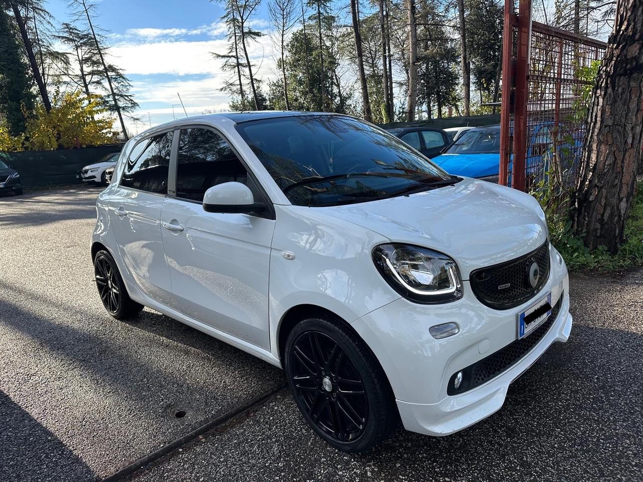 Smart ForFour BRABUS 0.9 Turbo twinamic Xclusive kamera UBJ full led