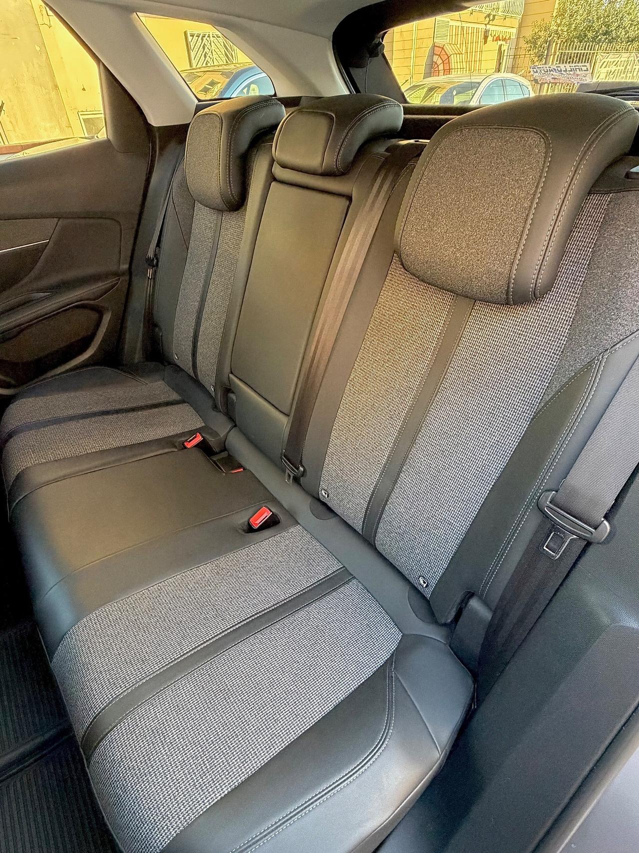 Peugeot 3008 1.5 Diesel Automatica Allure 130 Cv