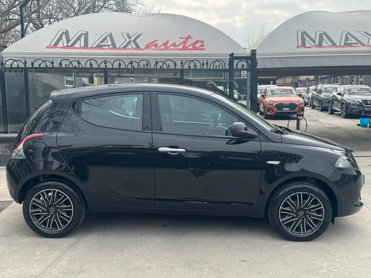 Lancia Ypsilon 1.0 FireFly 5 porte S&S Hybrid Gold Plus