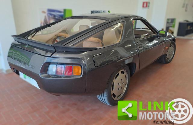 PORSCHE 928 S