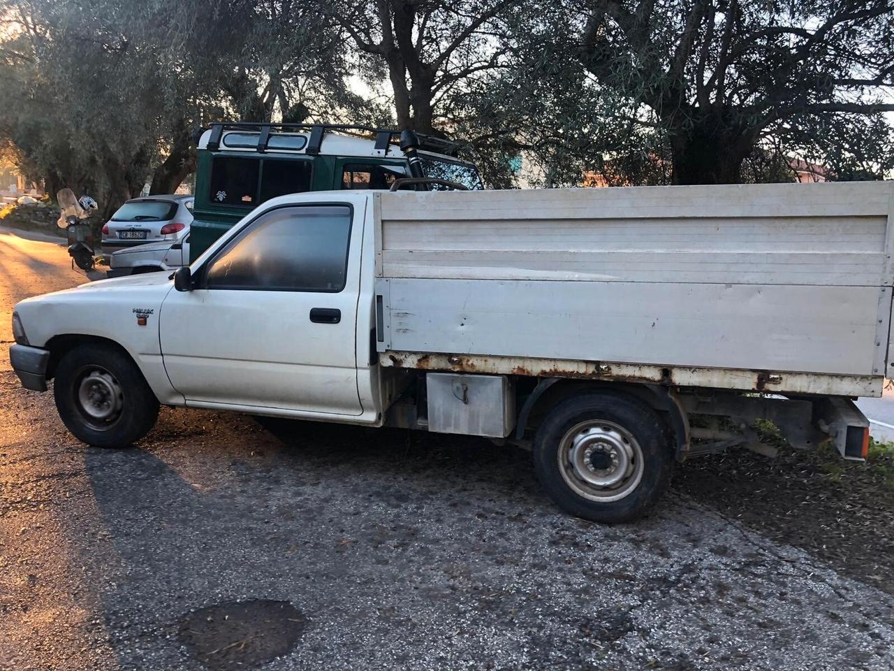 Toyota Hilux 2.4 diesel Pick-up