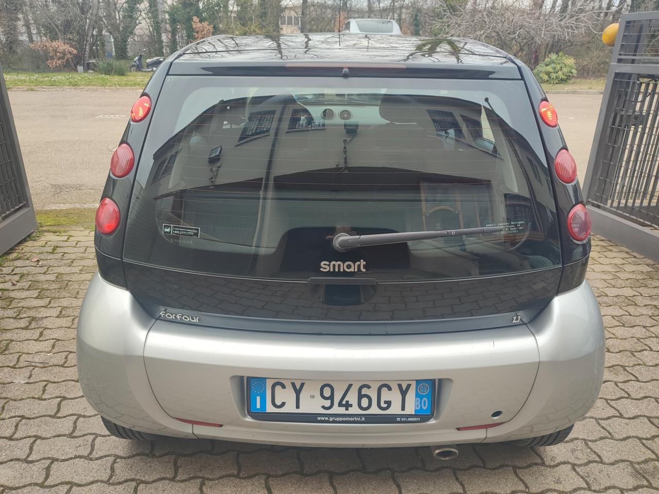 SMART FORFOUR BENZINA TETTO PANORAMICO X NEOPATENTATI