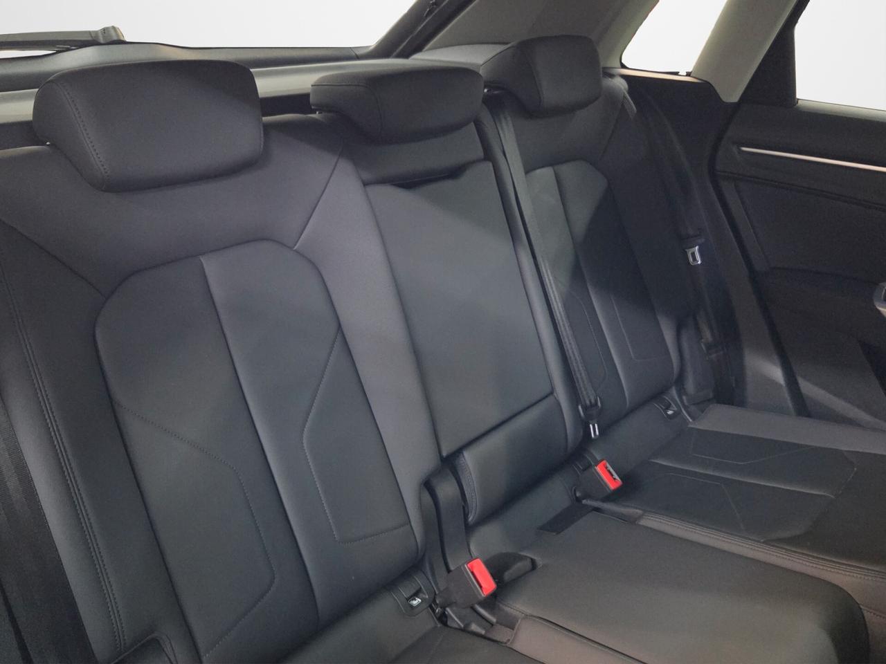 Audi Q3 40 TDI quattro S tronic Business