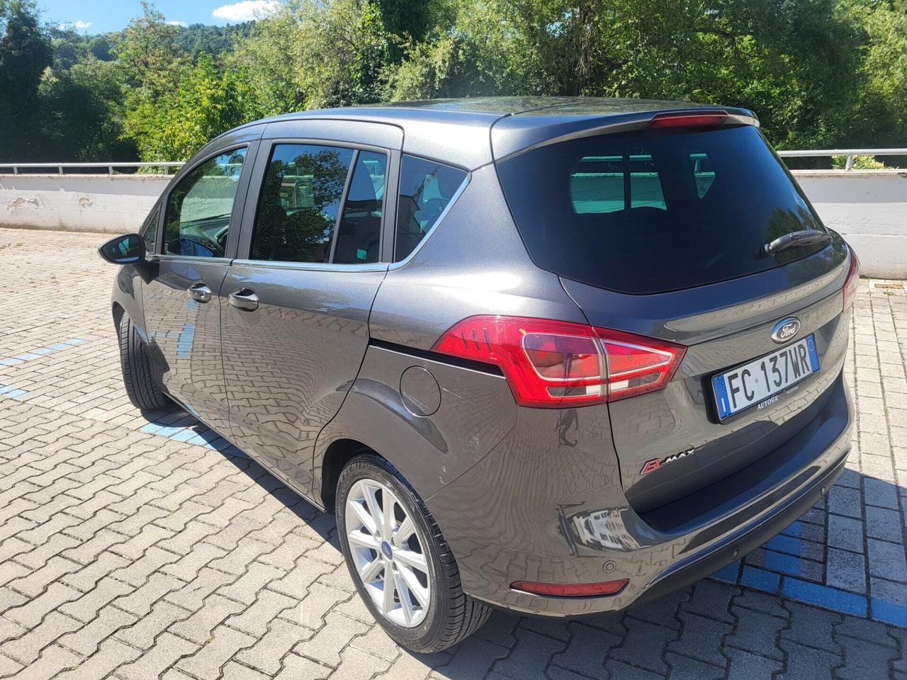 Ford B-Max 1.5 TDCi-EURO 6B-NAVI-PARK PILOT
