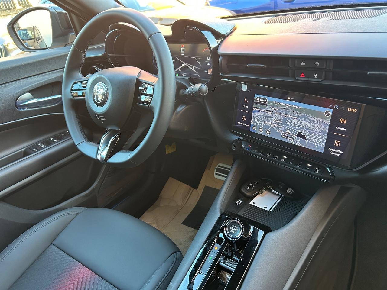 Alfa Romeo Junior 1.2 145 CV Hybrid eDCT6 Ti