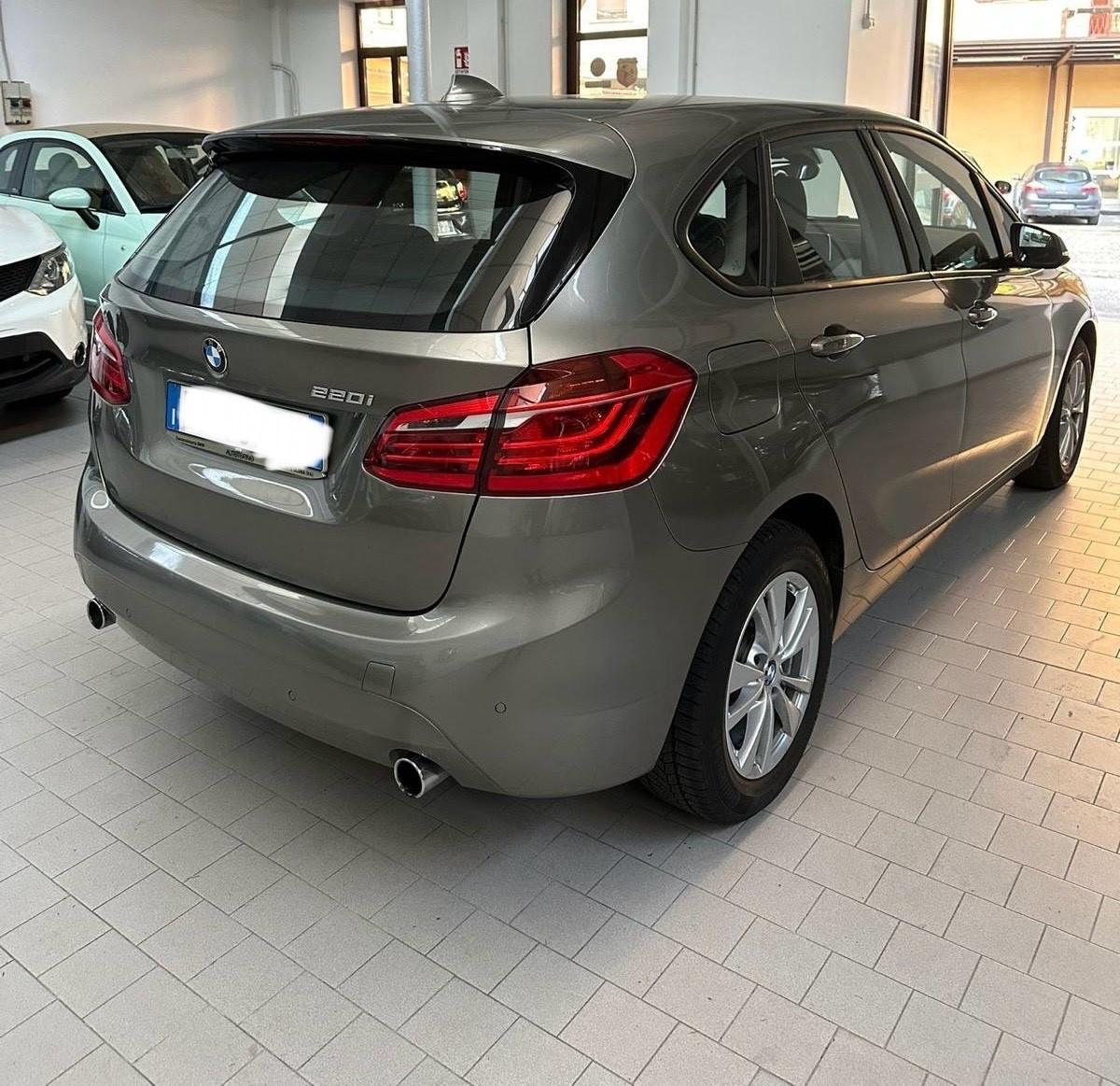 Bmw 2er Active Tourer 218i Active Tourer Luxury