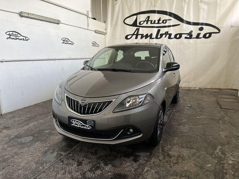 Lancia Ypsilon 1.0 FireFly 5 porte S&S Hybryd Gold