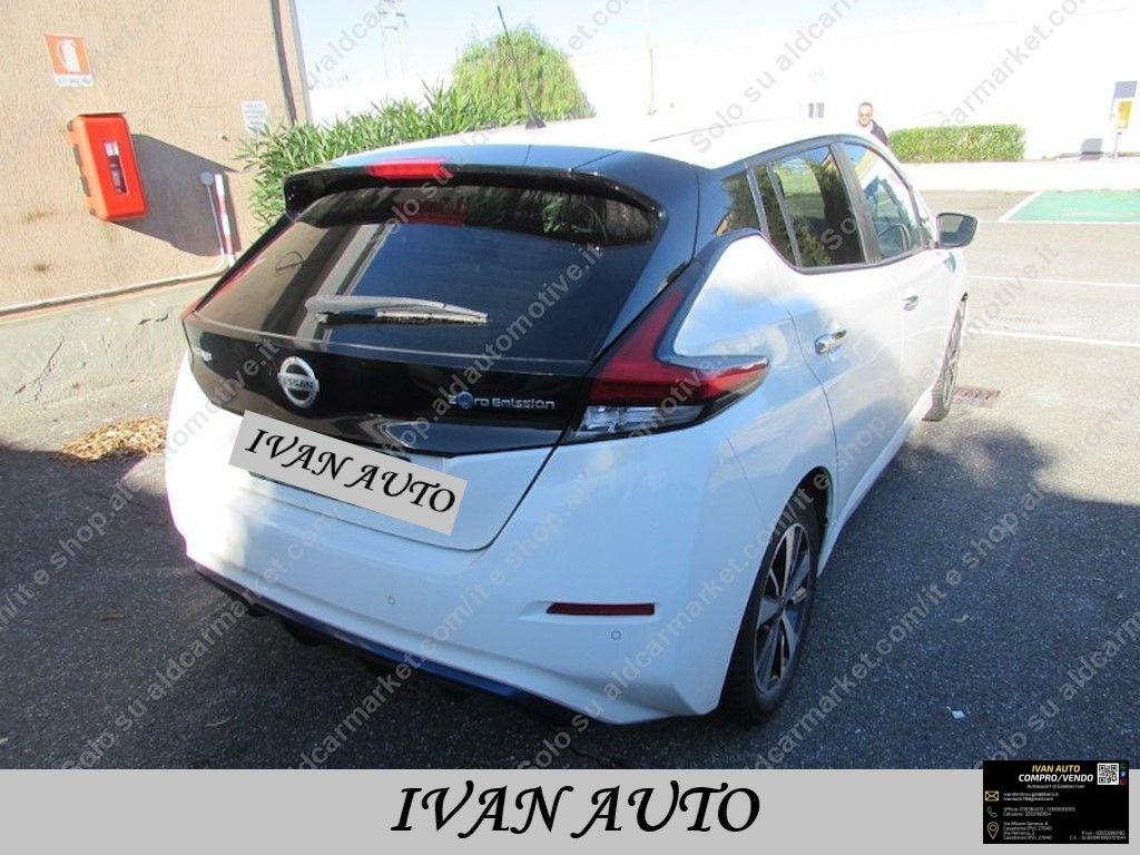 NISSAN Leaf Tekna 40 kWh-Elettrica-20.000 Km