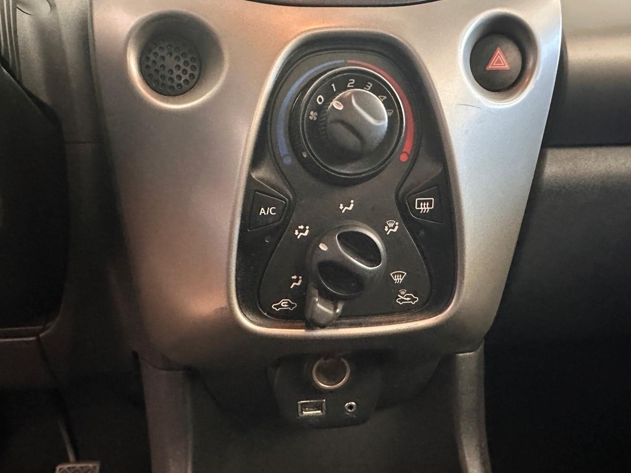 Citroen C1 PureTech 82 5 porte Shine