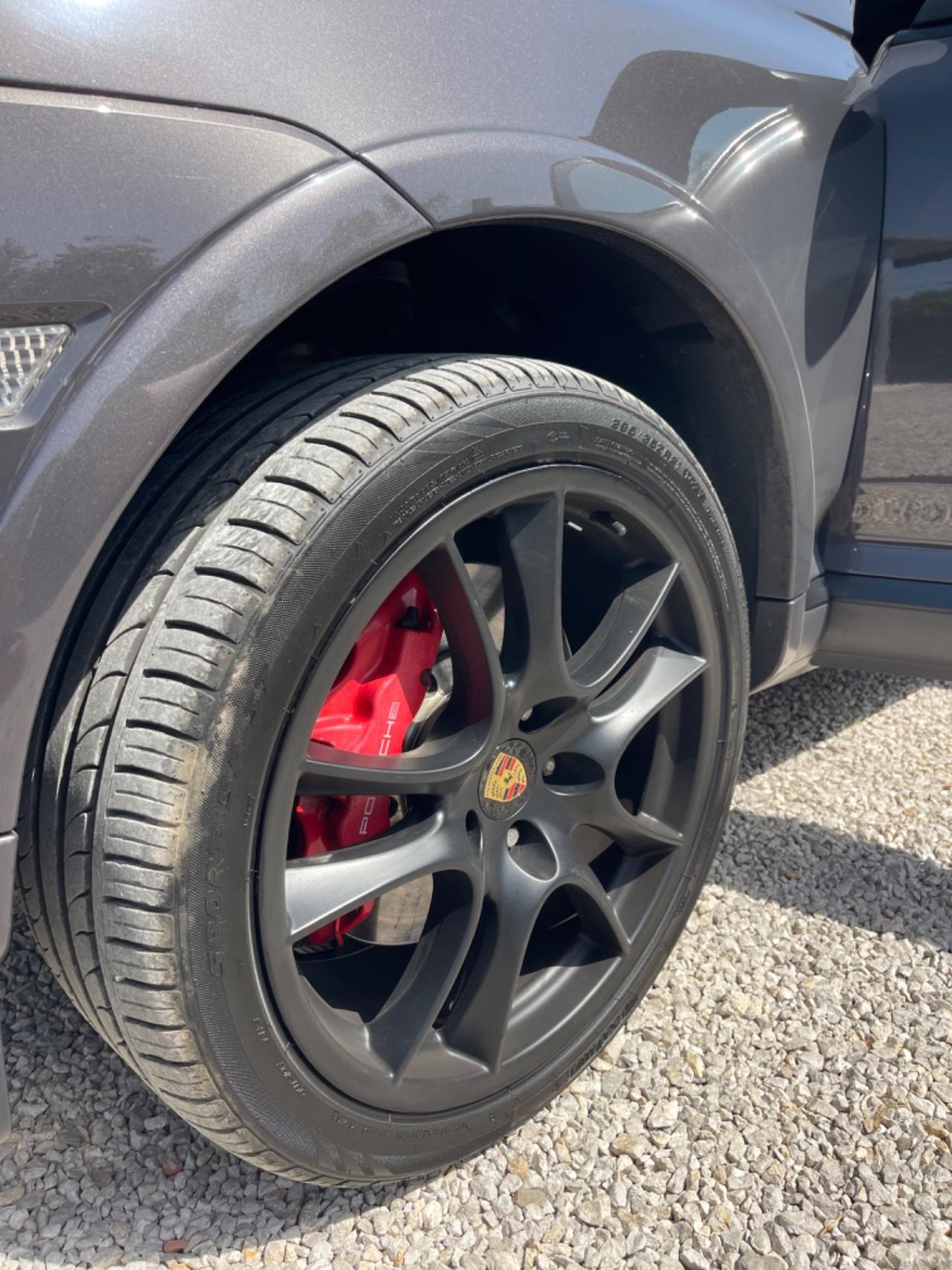 Porsche Cayenne 4.8 Turbo S